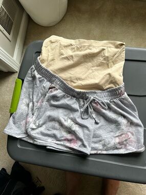 Gray Floral Lounge Shorts (maternity)